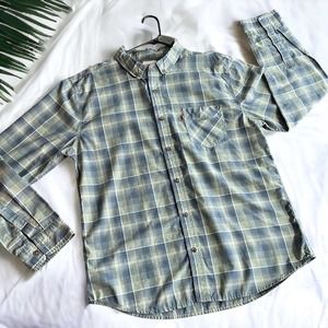 Levi’s XL plaid green blue gray long sleeve button up shirt top